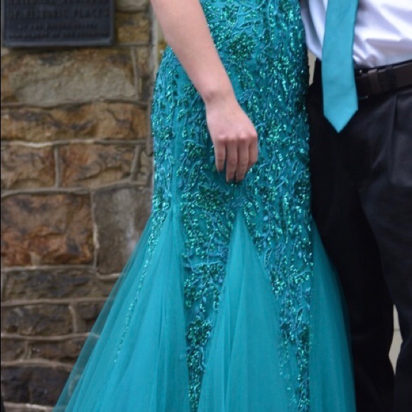 Sherri Hill prom dress - Picture 2 of 6